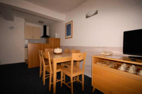 LE CHALET - Piscine 7 - 2 Pièces pour 6 Personnes MAE-8834